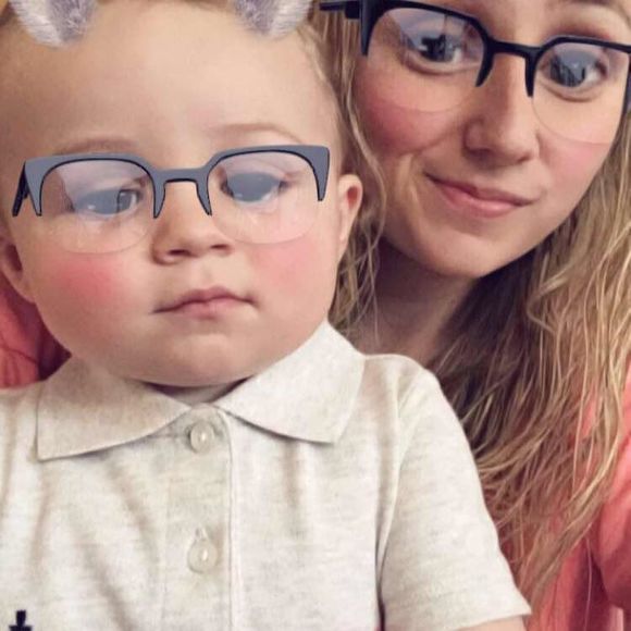 Meet your Posher, Carly - Picture 1 of 1